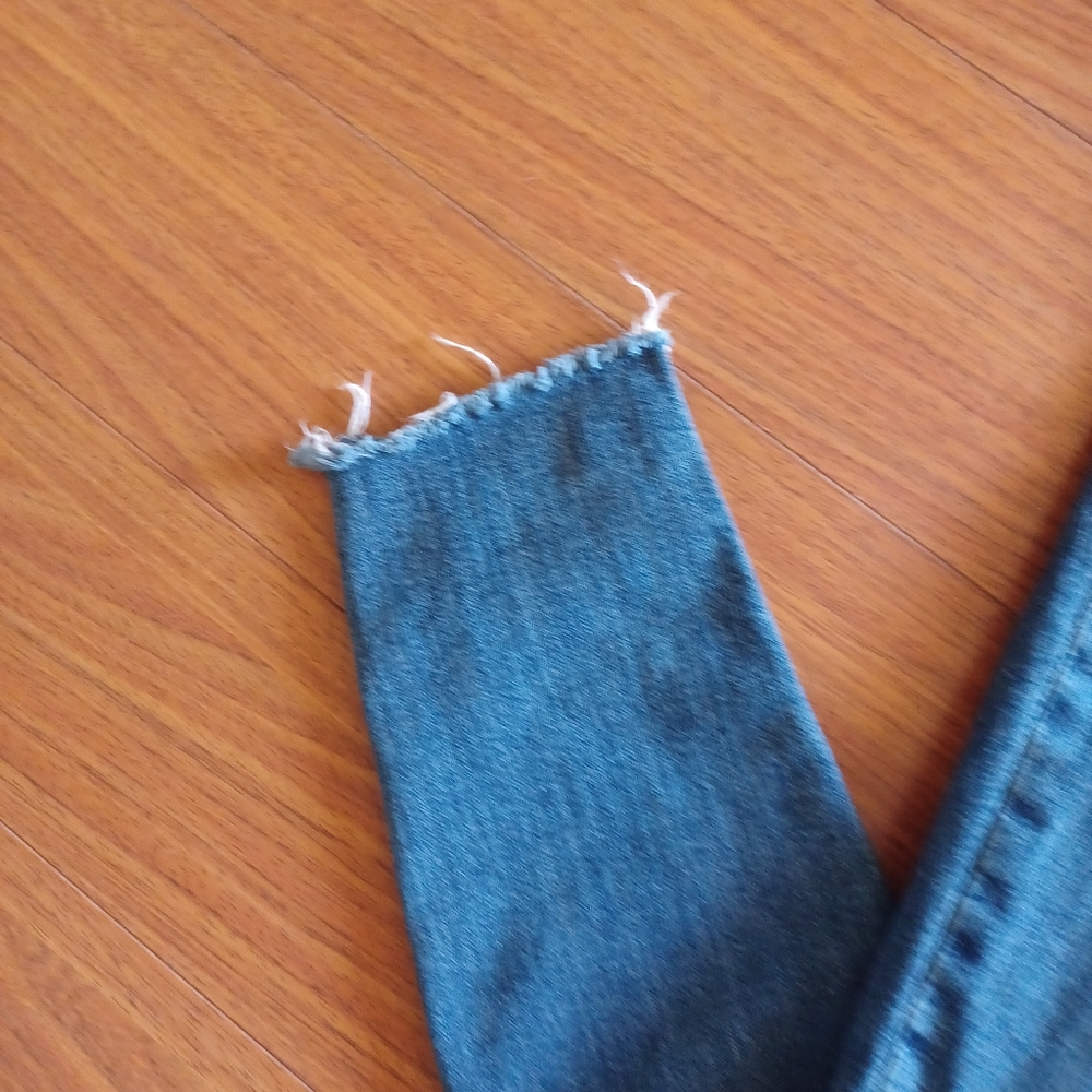 Good American 98%organic Cotton  High Waist Raw Hem  Skinny Jeans - Size 8 - Picture 5 of 8